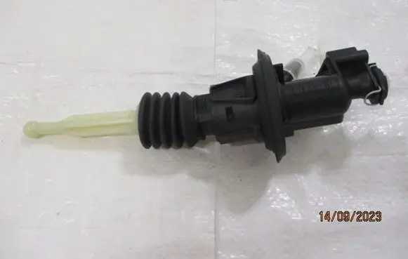 Peugeot Expert Clutch slave cylinder 9809425480