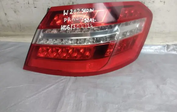 Mercedes-Benz E W212 Rear/tail lights A2129060658