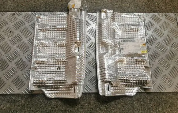 Volkswagen PASSAT B8 Heat shield in engine bay 3G0825716