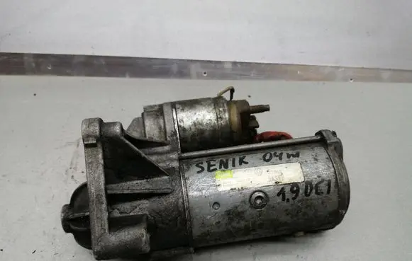 Renault Scenic II - Grand scenic II Starter motor 8200331251 D7R49