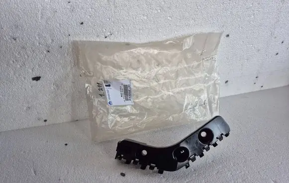 Jeep Grand Cherokee Front bumper mounting bracket 68144219AF