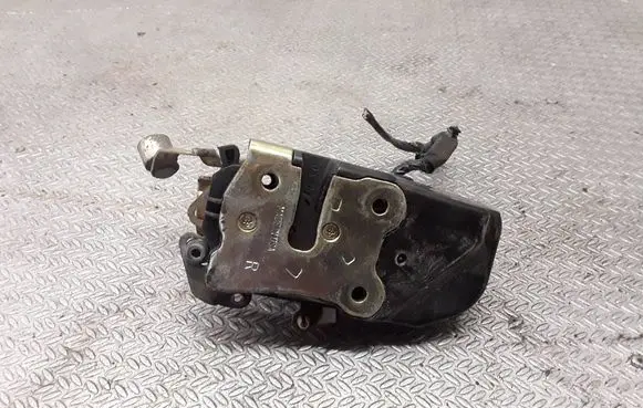 Chrysler Voyager Front door lock 