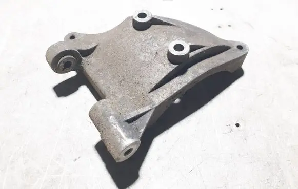 Audi A4 S4 B6 8E 8H Engine mounting bracket 059260885F