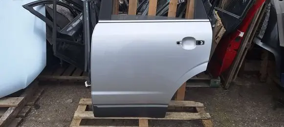Opel Antara Rear door 