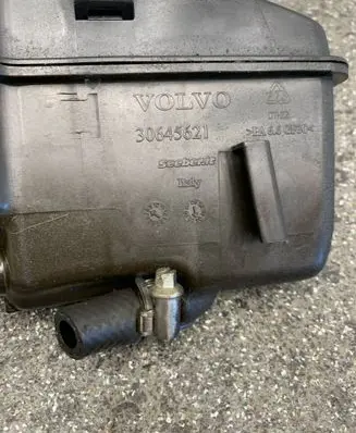 Volvo S80 Power steering fluid tank/reservoir 30645621