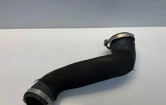 Intercooler hose/pipe