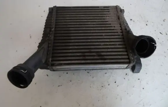 Audi Q7 4L Intercooler radiator