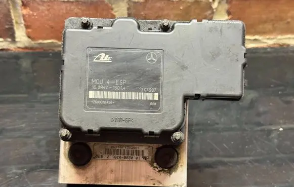 Mercedes-Benz ML W164 ABS Pump 152930076 10020402034 A1634310513