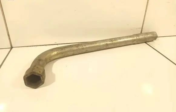 Audi A4 S4 B6 8E 8H Wheel nut wrench 4A0012235