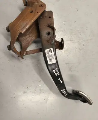 Land Rover Range Rover L405 Brake pedal JM5M-2D094-CA