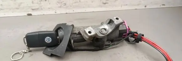 Volkswagen Polo Ignition lock 4B0905851C 6Q0858196