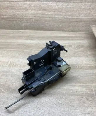 Opel Signum Front door lock 24447341