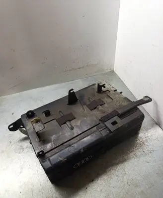 Audi A3 S3 8L CD/DVD changer 8d0035111