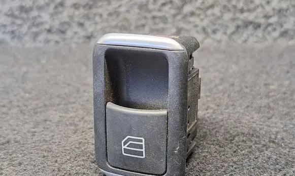 Mercedes-Benz C W204 Electric window control switch A2049058102