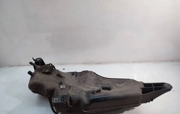 Skoda Karoq AdBlue liquid reservoir 5Q0131877R