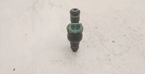 BMW 5 E39 Fuel injector 0280150415