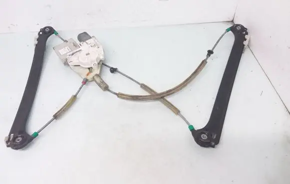 Audi A3 S3 8P Front door window regulator with motor 8P0959802A