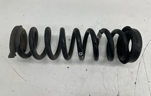 BMW 4 F32 F33 Rear coil spring 6764419