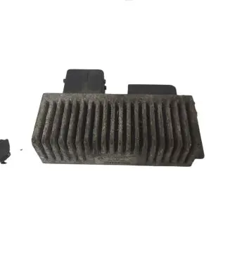 Opel Vivaro Glow plug pre-heat relay 8200558438A 8200558438