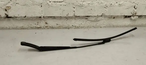 Volkswagen Tiguan Front wiper blade arm 5n1955410