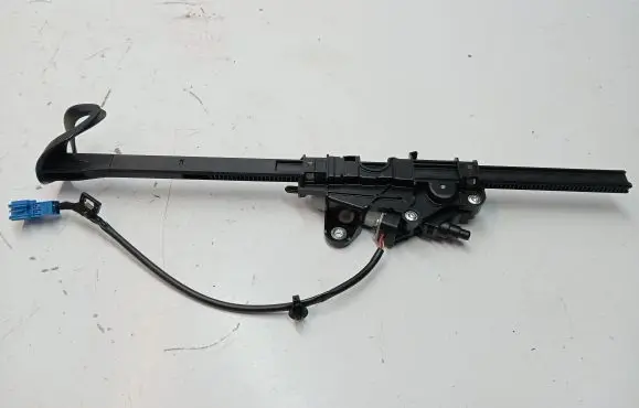 Mercedes-Benz C W205 Seat belt adjustment motor A2058600282