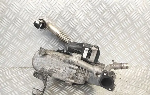 Ford C-MAX II EGR valve cooler FM5Q9D475AA02