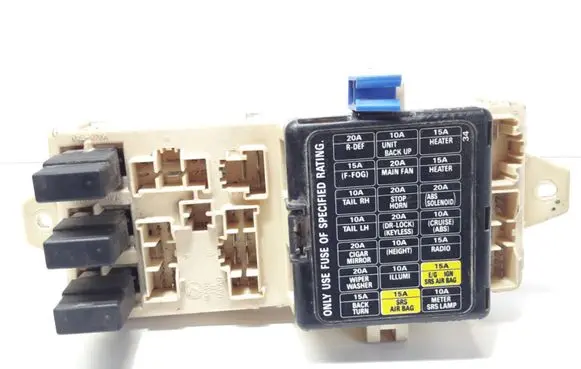 Subaru Legacy Fuse module 951221
