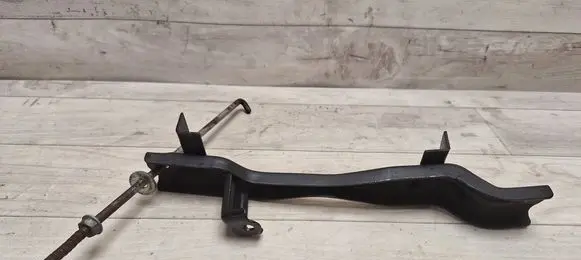 Toyota Auris 150 Battery bracket