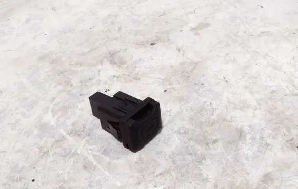 Honda CR-V AUX in-socket connector M34736