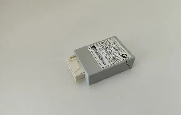 BMW 5 E60 E61 Air suspension control unit module (rear) 6769834 3714676983401 37146769834