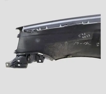 Nissan X-Trail T30 Fender 631128H440