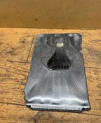 Peugeot 3008 II Battery tray 
