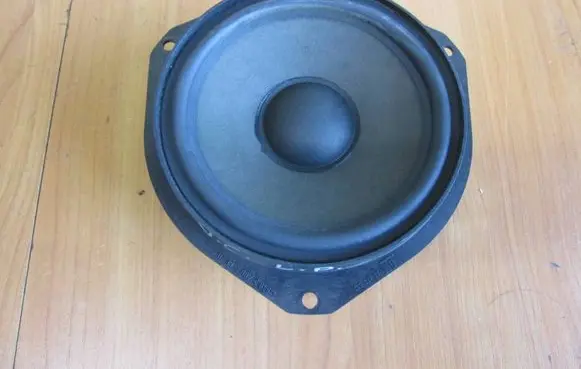 Opel Vectra C Front door speaker 24423552