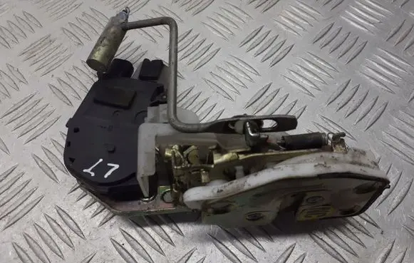Honda HR-V Rear door lock