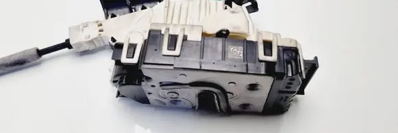 Mercedes-Benz SLC R172 Front door lock A1727600140 20180404P058 A0997200135