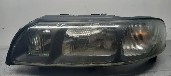 Volvo S60 Front reflector 