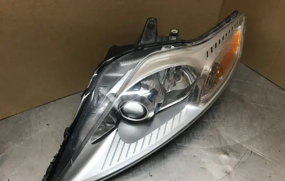 Ford Mondeo MK IV Headlight/headlamp BS7113D155AF