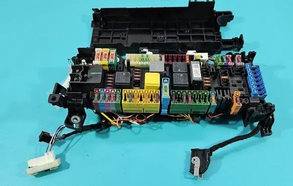 Infiniti Q30 Fuse box set A2465400240 IMPRK1470645