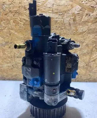 Nissan Qashqai Fuel injection high pressure pump A2C20000754