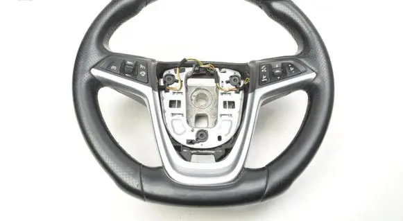 Opel Zafira C Steering wheel 13365200