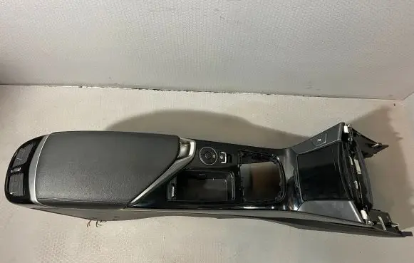 Hyundai i40 Center console