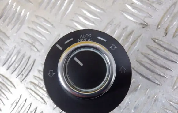 Volkswagen Touareg II Suspension ride height/mode switch 7P6927135