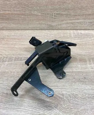 BMW 5 E39 Tailgate window lock/catch/latch 8238469 8381137
