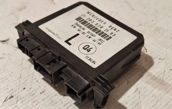 Mercedes-Benz C W203 Door control unit/module 2038202185 3X1369