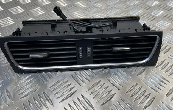 Audi A5 Sportback 8TA Dash center air vent grill 06485006 06485005