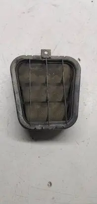 Audi A6 S6 C6 4F Quarter panel pressure vent 4b0819181B