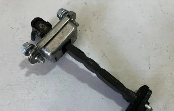 Toyota Auris E180 Front door check strap stopper
