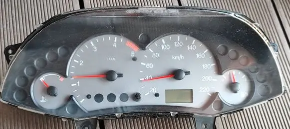 Ford Focus Speedometer (instrument cluster) 1M5F10849VE