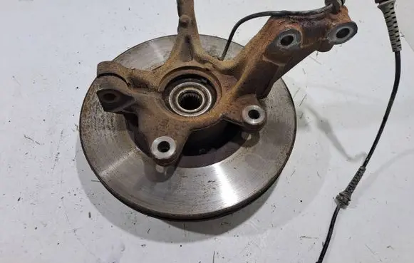 Dacia Sandero III Front wheel hub spindle knuckle