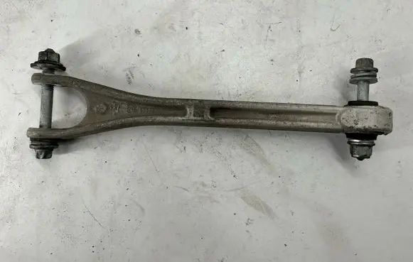 Maserati Ghibli Rear control arm 06700028080 067000280 69573